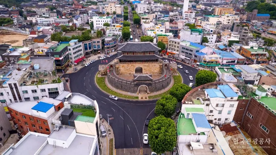 Suwon Hwaseong Fortress [UNESCO World Heritage] (수원 화성 [유네스코 세계유산])