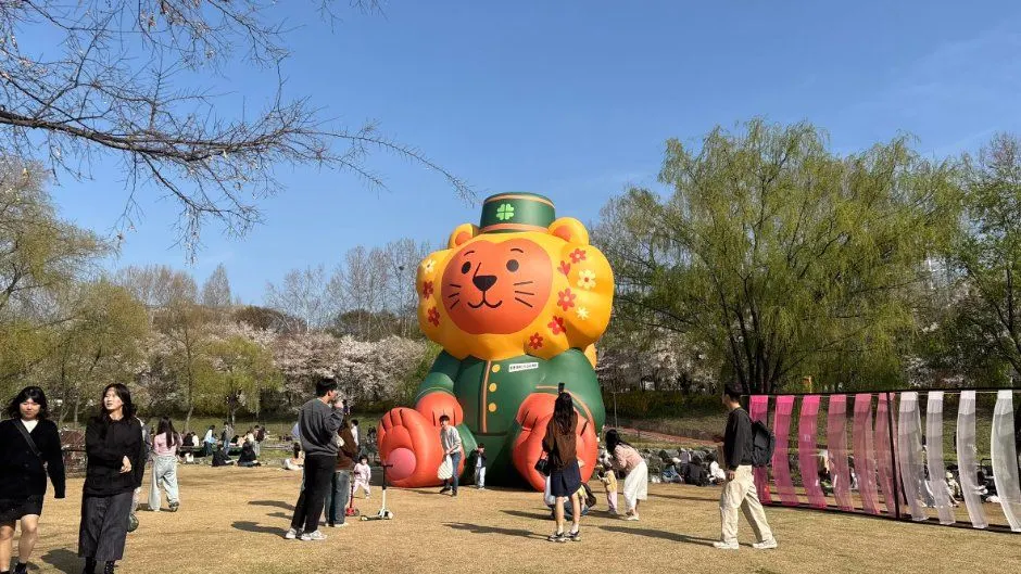 Yangjae Art Salon (양재아트살롱)