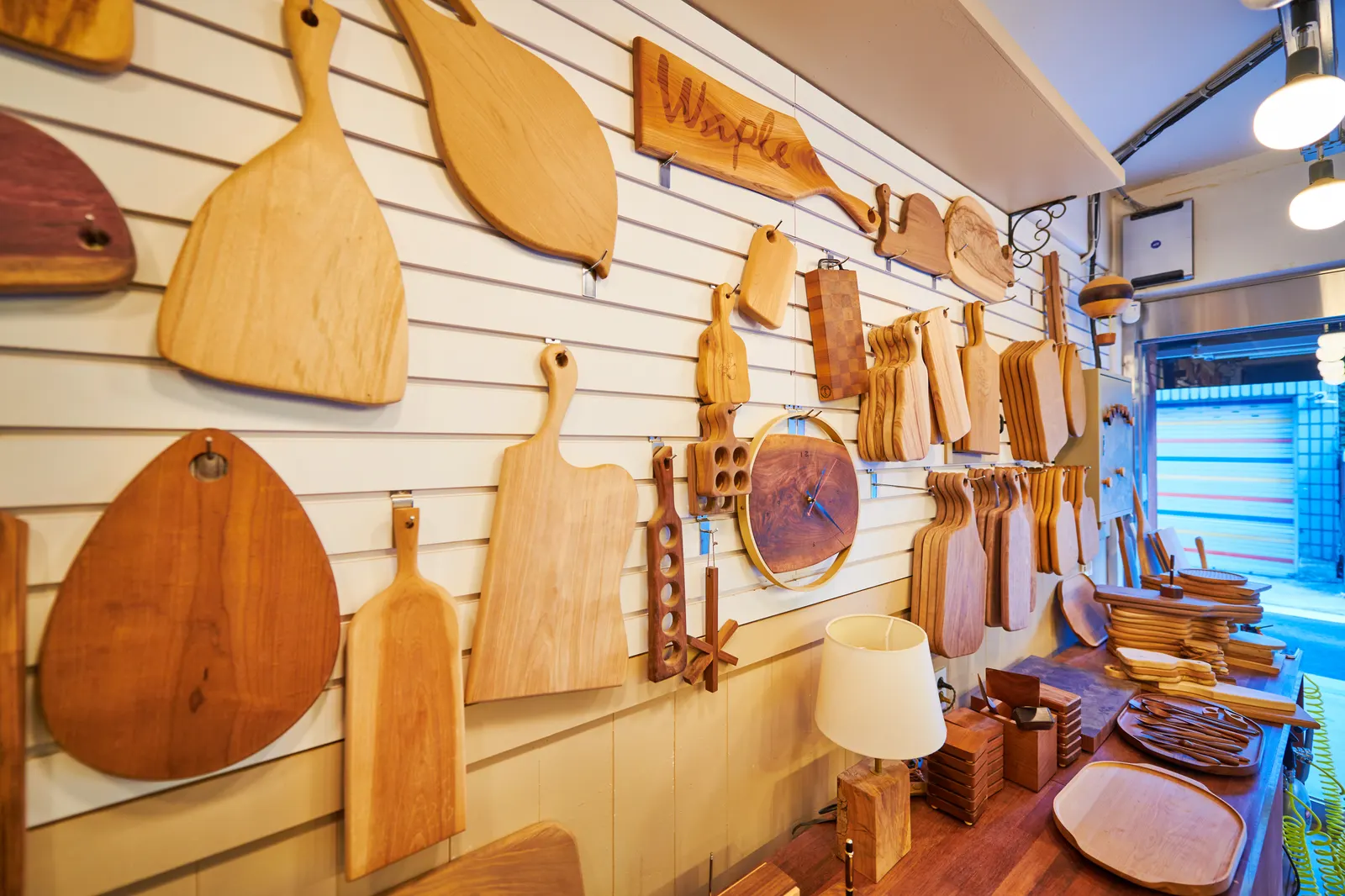 Waple Wood Artwork Place (와플목공방)