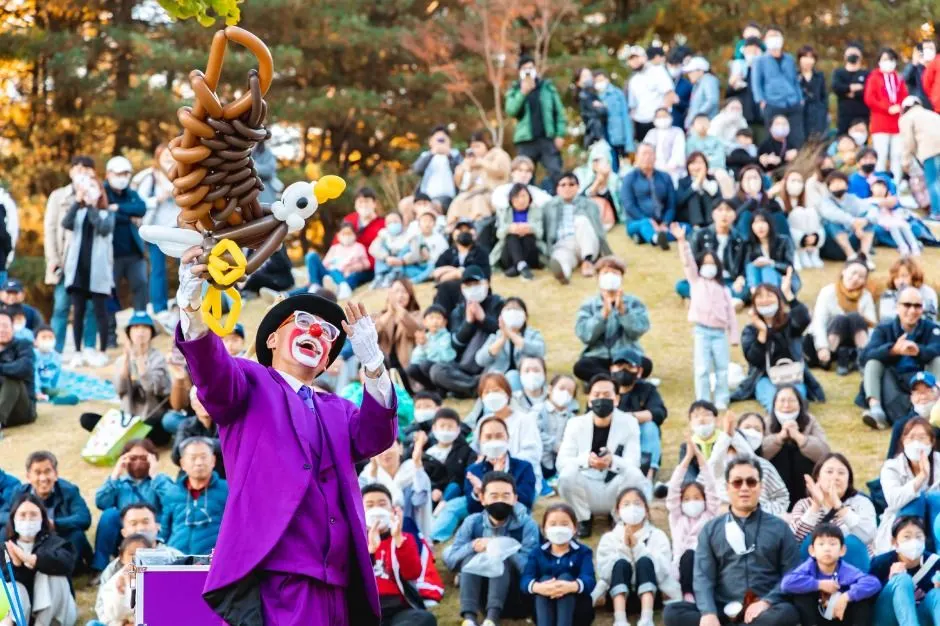 Chuncheon Mime Festival (춘천마임축제)