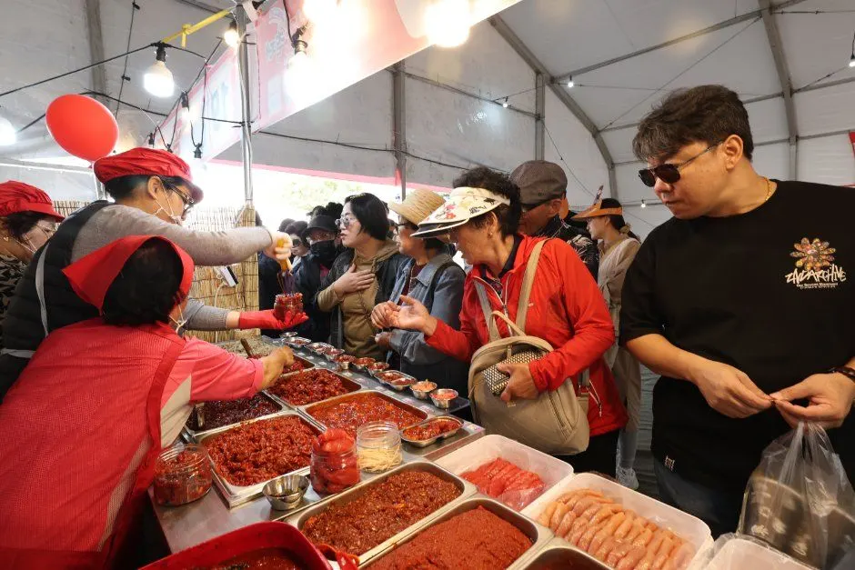 Ganggyeong Salted Seafood Festival (강경젓갈축제)
