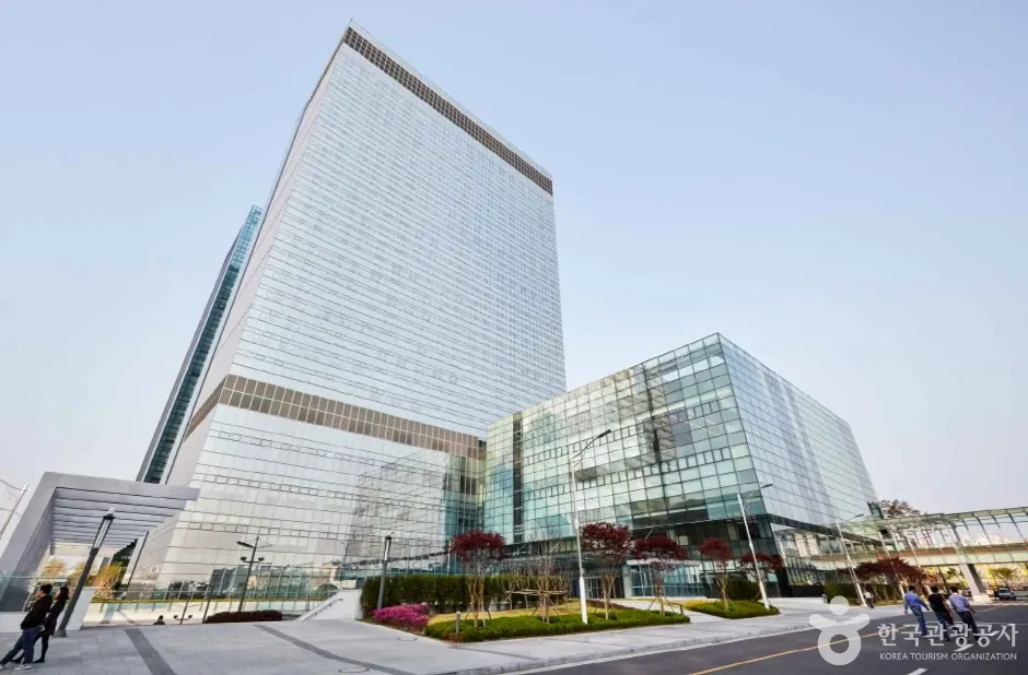 Samsung Innovation Museum (삼성 이노베이션 뮤지엄)