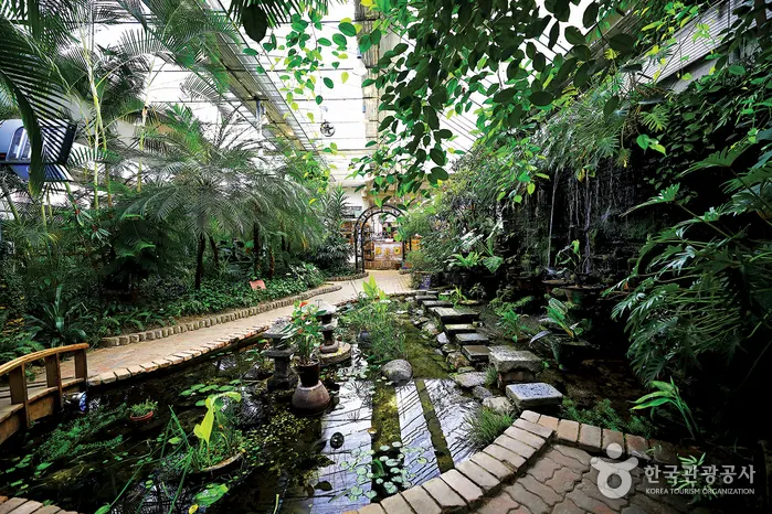 Garden of Sky (하늘물빛정원)